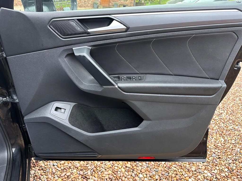 Used Volkswagen Tiguan 2017 for sale - 77326577: Photo 20