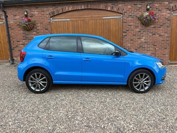 Used Volkswagen Polo 2015 for sale - 75570139: Photo