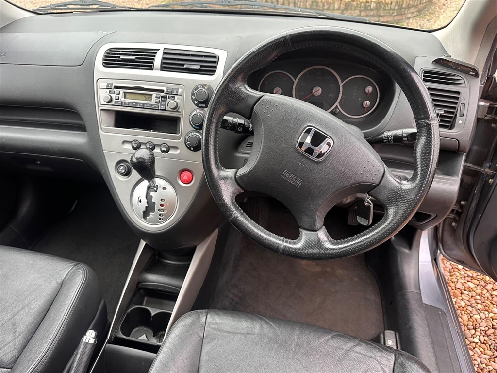 Used Honda Civic 2004 for sale - 76476283: Photo 15