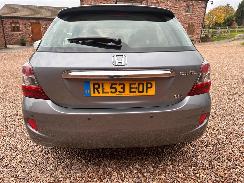 Used Honda Civic 2004 for sale - 76476283: Photo 6