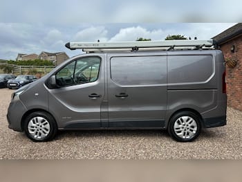 Used Renault Trafic 2017 for sale - 79687379: Photo