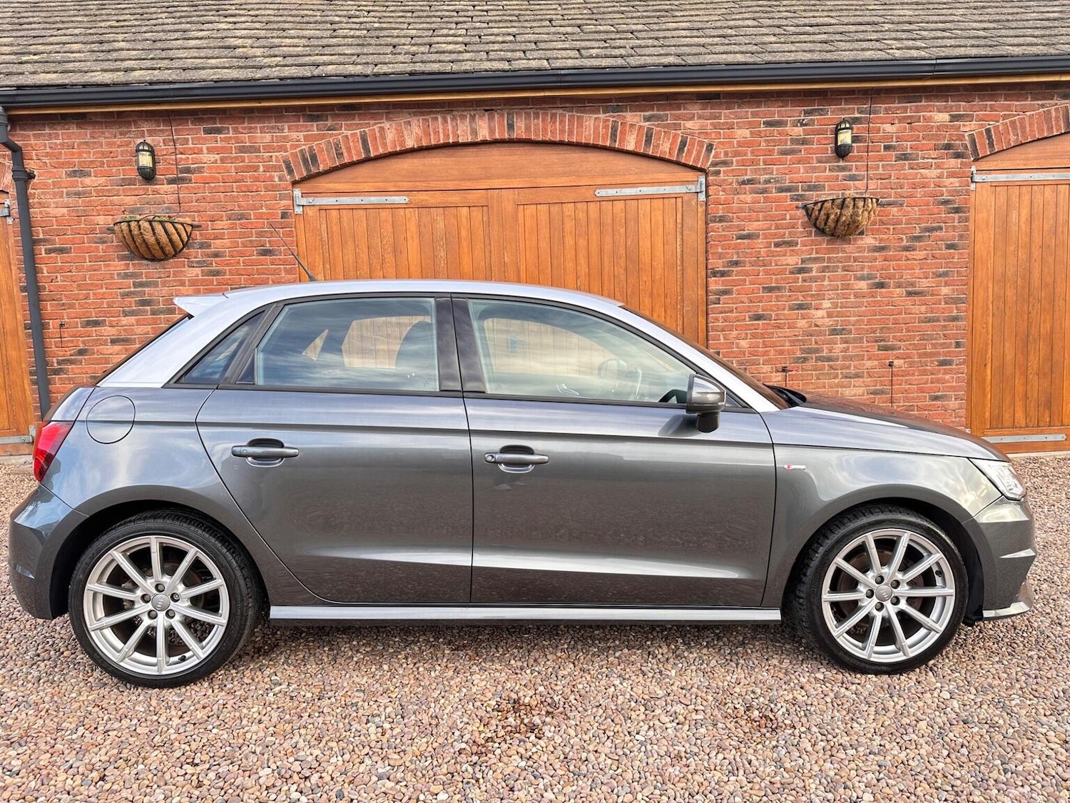 Used Audi A1 2015 for sale - 77638712: Photo 3