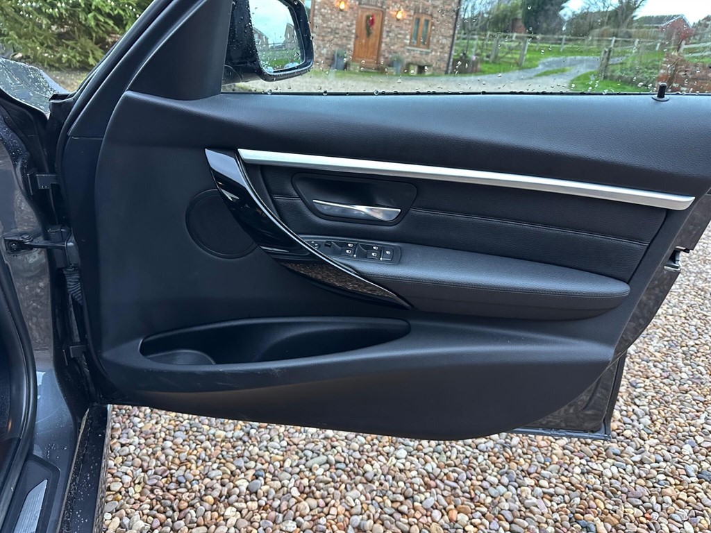 Used BMW 3 Series 2017 for sale - 76978070: Photo 16