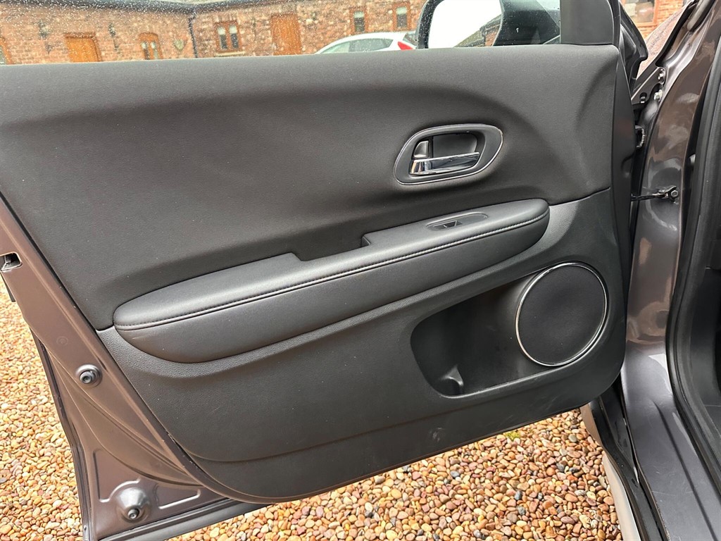 Used Honda HR-V 2015 for sale - 77326589: Photo 29