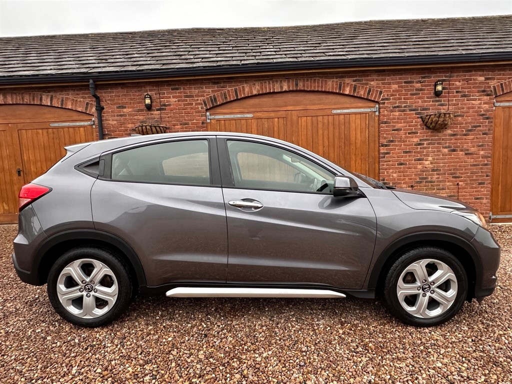 Used Honda HR-V 2015 for sale - 77326589: Photo 4