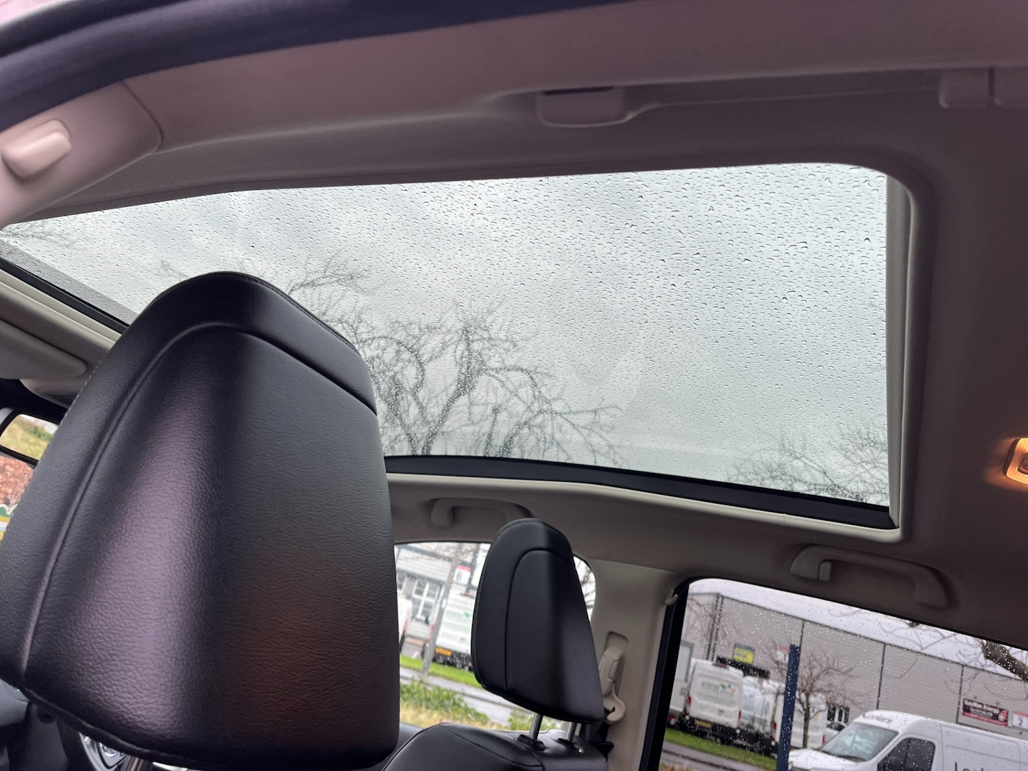 Used Honda CR-V 2017 for sale - 76805031: Photo 10