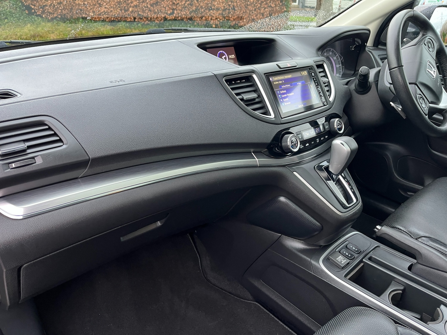 Used Honda CR-V 2017 for sale - 76805031: Photo 4