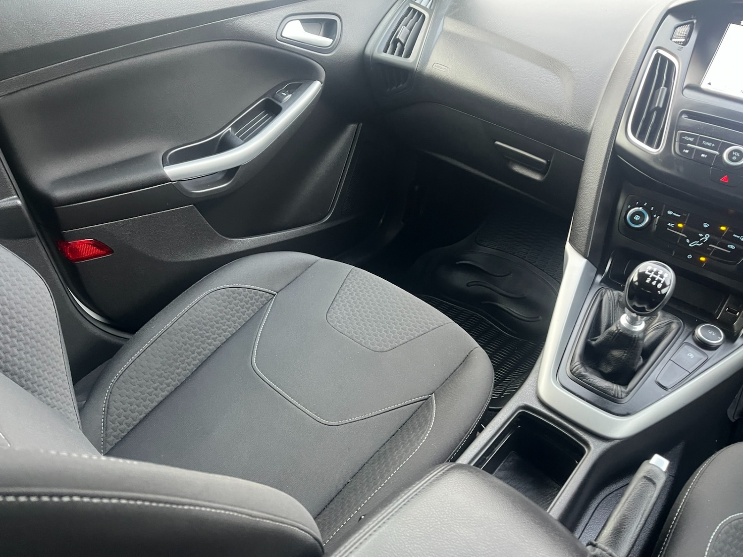 Used Ford Focus 2017 for sale - 77997336: Photo 15