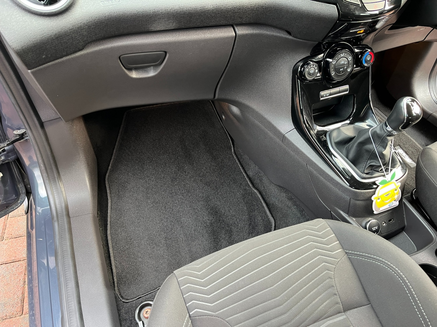 Used Ford Fiesta 2014 for sale - 77240755: Photo 25