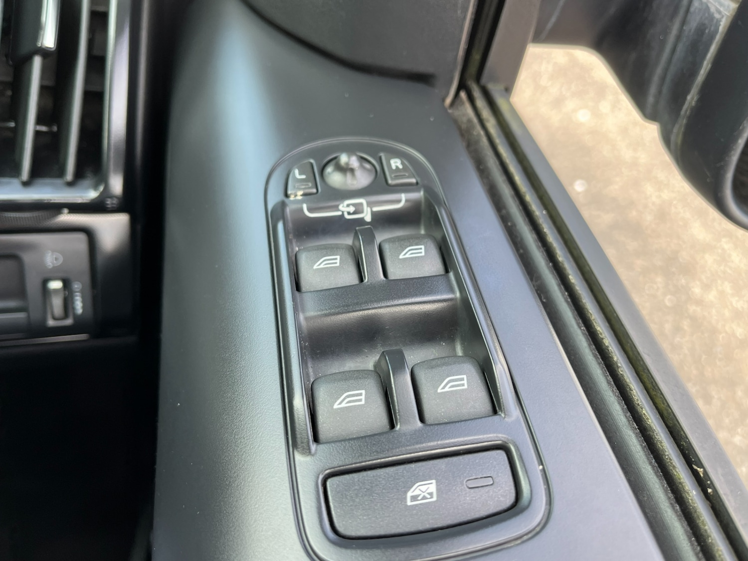 Used Land Rover Freelander 2014 for sale - 78153361: Photo 12