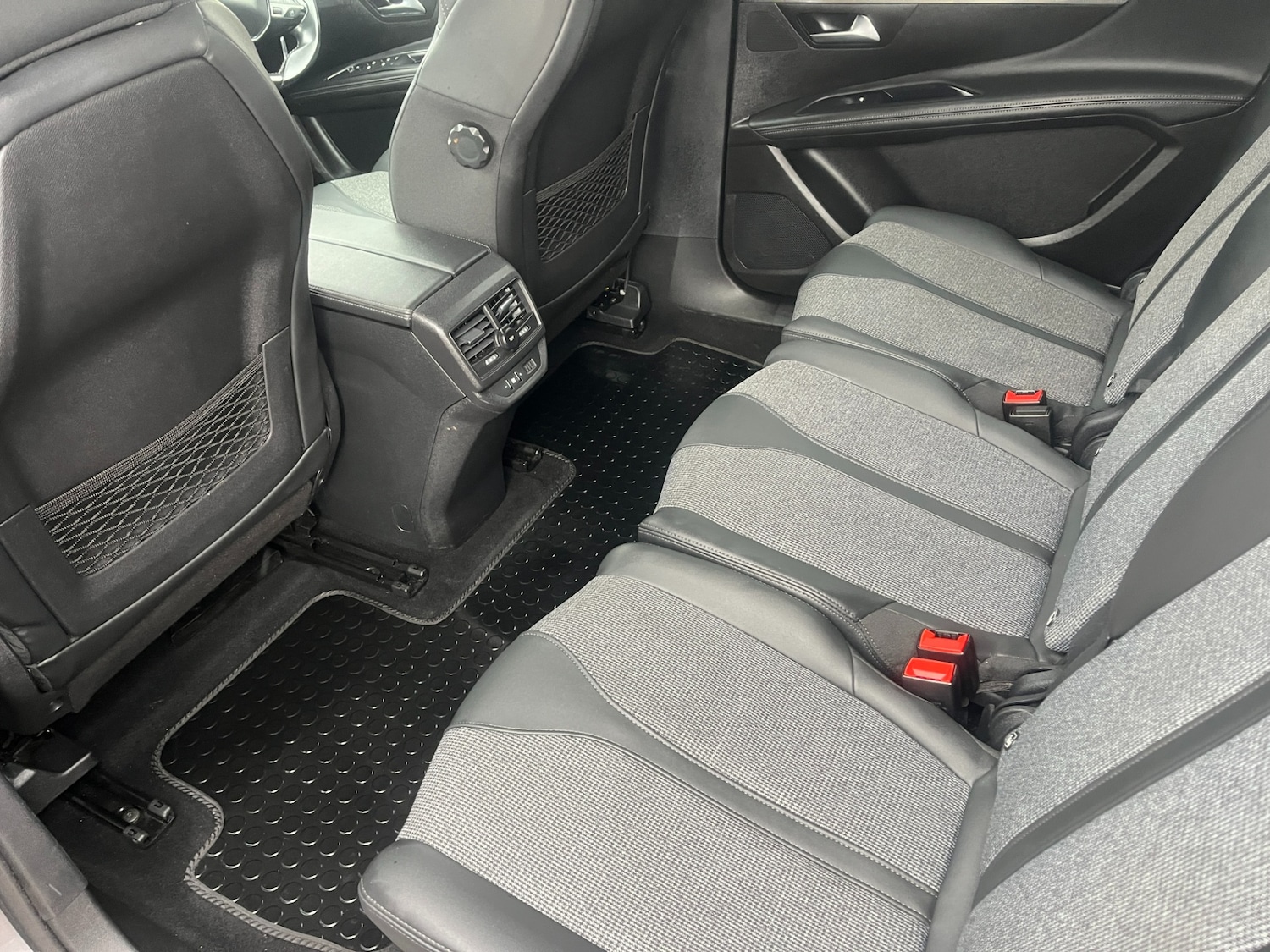 Used Peugeot 5008 2020 for sale - 77997011: Photo 17