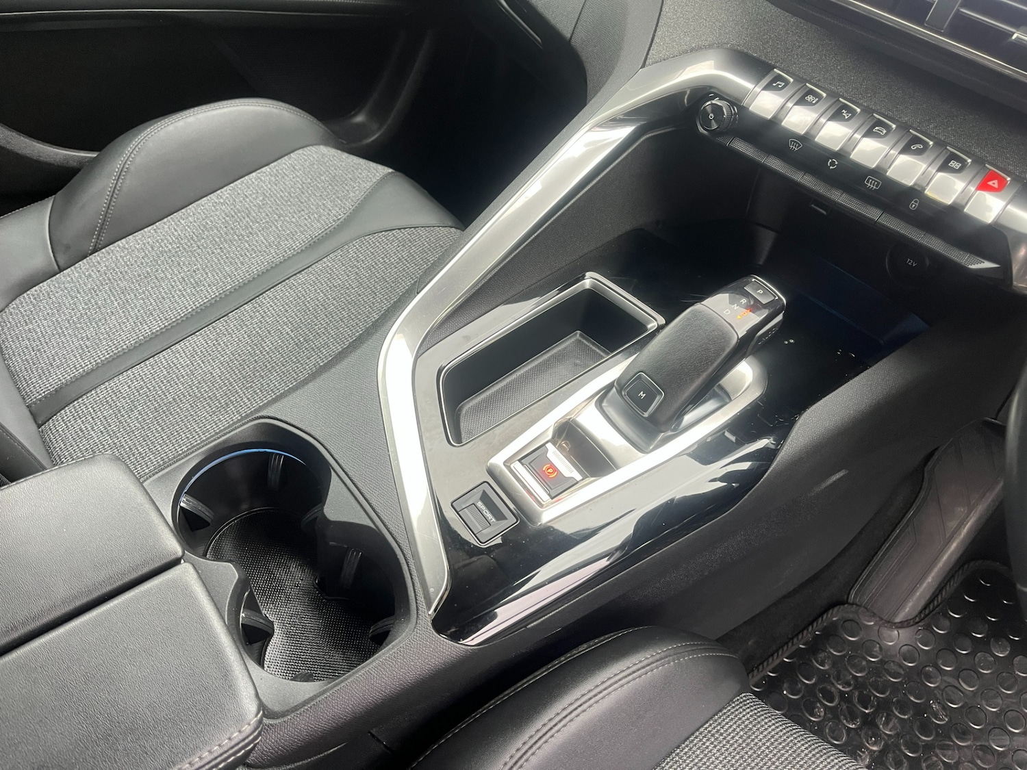 Used Peugeot 5008 2020 for sale - 77997011: Photo 22