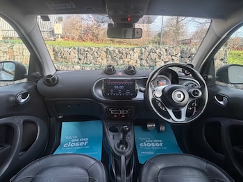 Used smart fortwo 2017 for sale - 77395297: Photo