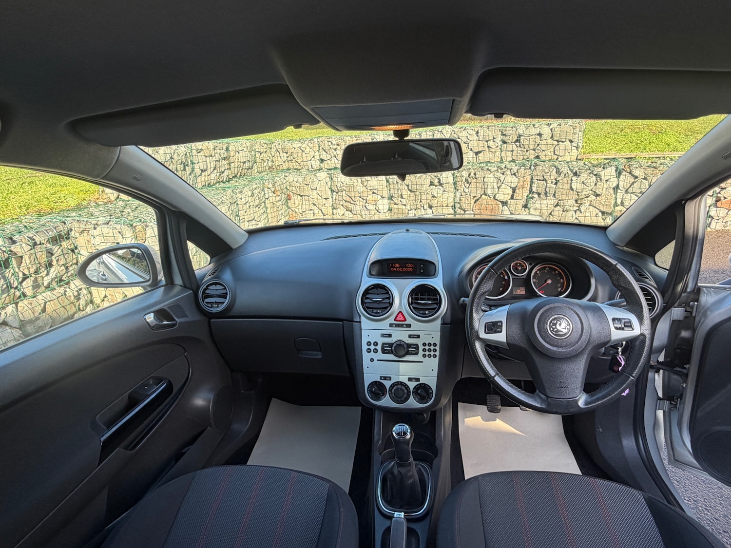 Used Vauxhall Corsa 2009 for sale - 77432901: Photo 4