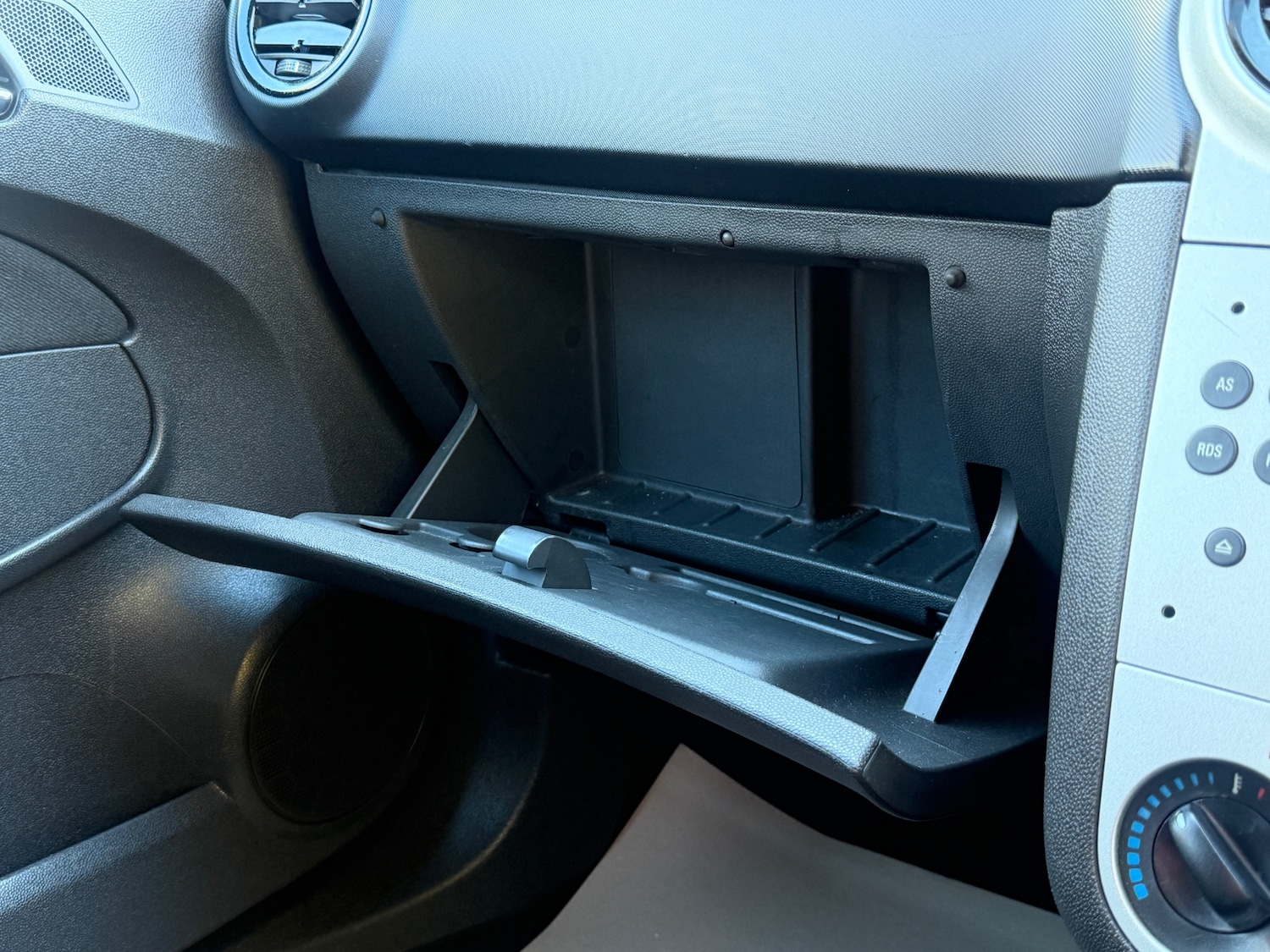 Used Vauxhall Corsa 2009 for sale - 77432901: Photo 41