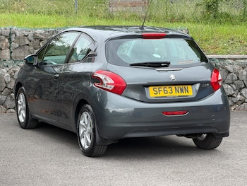 Used Peugeot 208 2013 for sale - 78924524: Photo