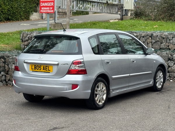 Used Honda Civic 2005 for sale - 76182231: Photo 13