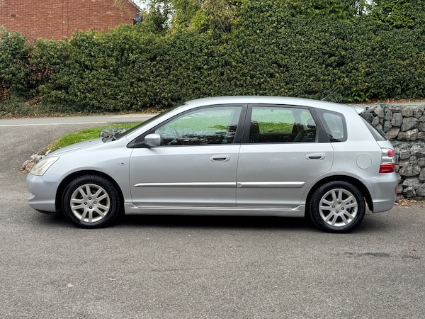 Used Honda Civic 2005 for sale - 76182231: Photo 5