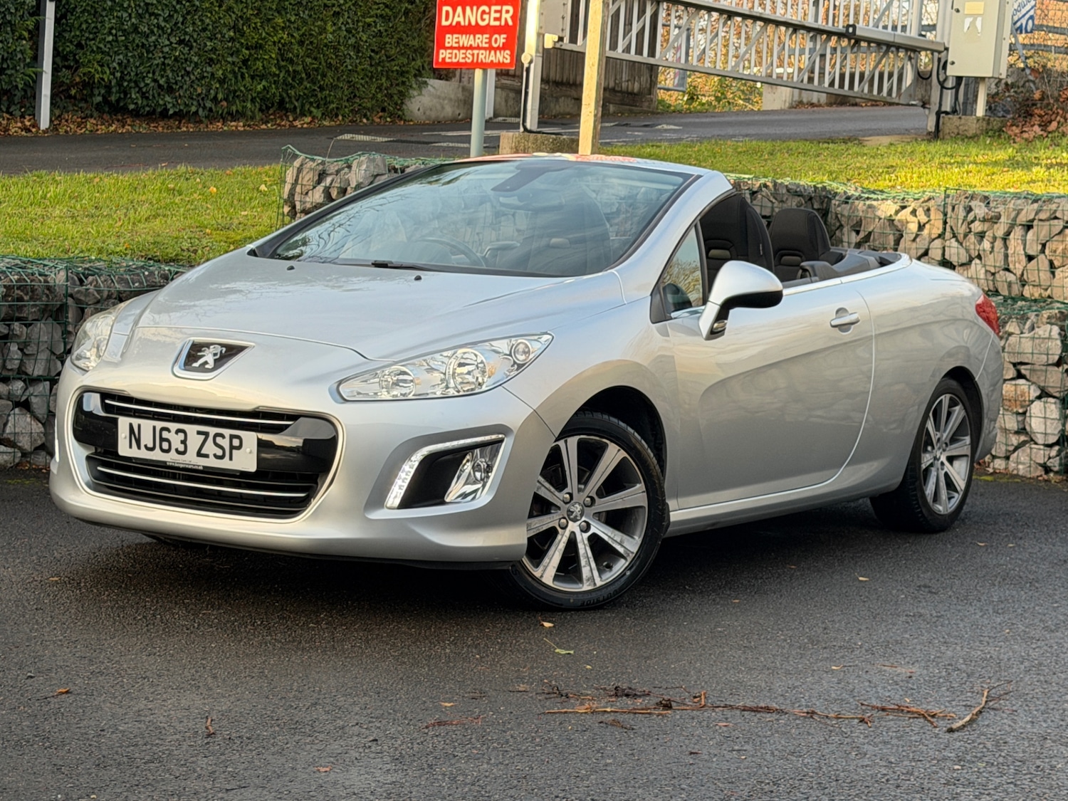 Used Peugeot 308 2013 for sale - 76780420: Photo 11