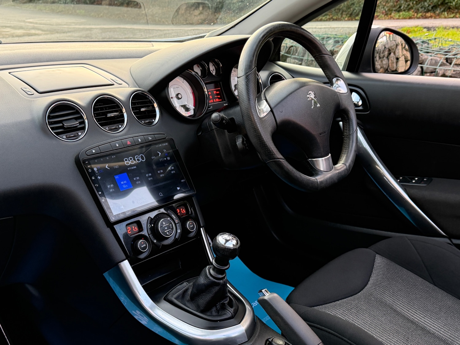 Used Peugeot 308 2013 for sale - 76780420: Photo 32