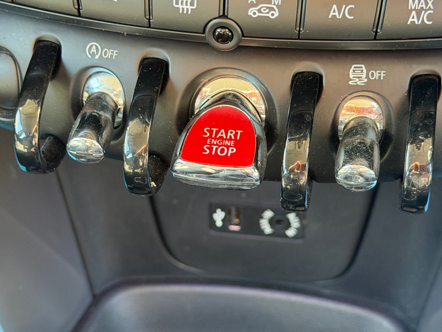 Used MINI Hatch 2015 for sale - 77918060: Photo 32