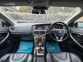 Used Volvo V40 2015 for sale - 79406038: Photo