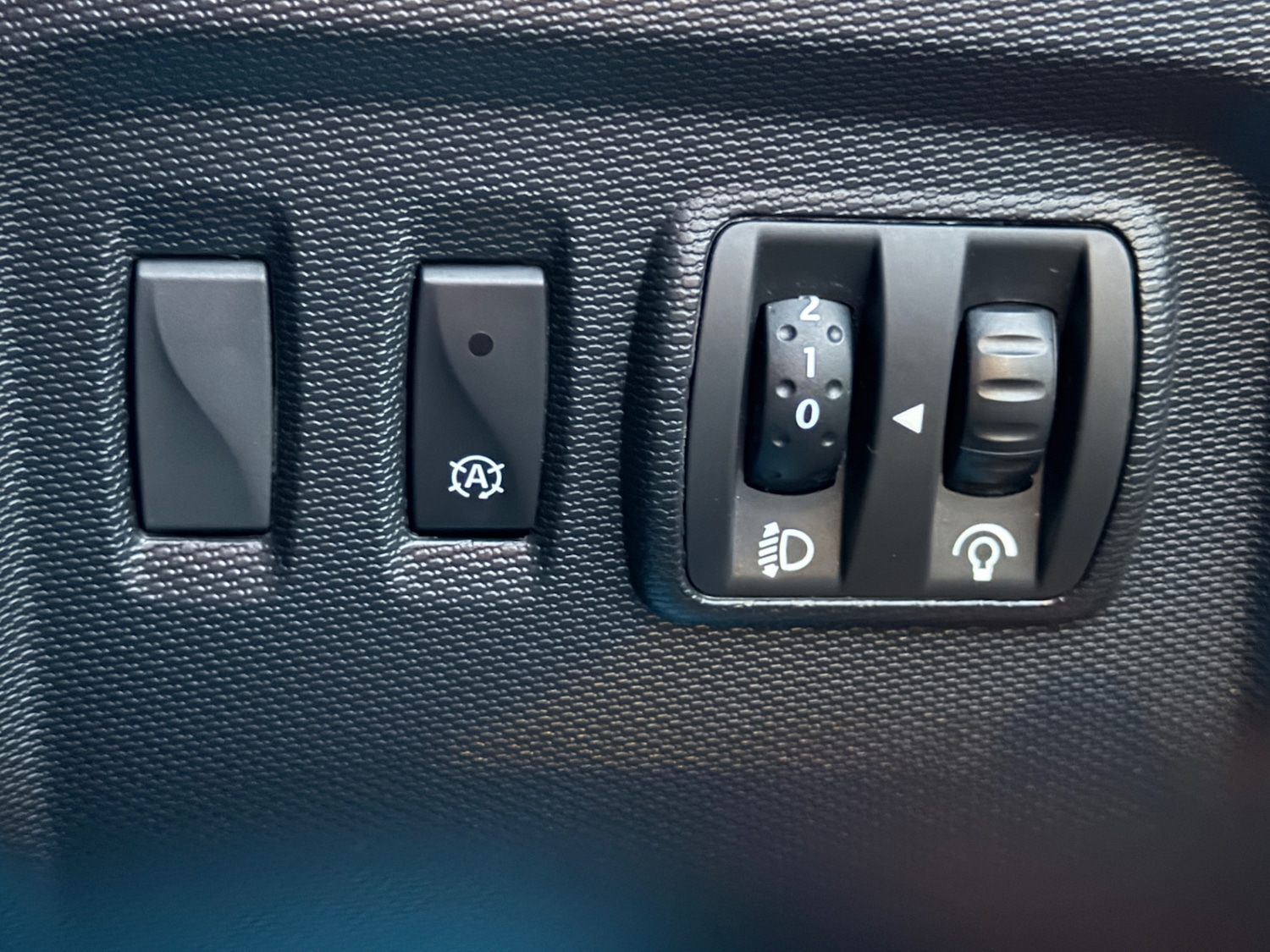 Used Renault Captur 2013 for sale - 76901772: Photo 38