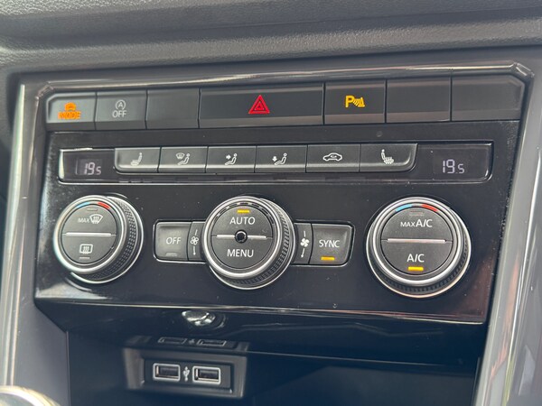 Used Volkswagen T-Roc 2020 for sale - 75566015: Photo 31