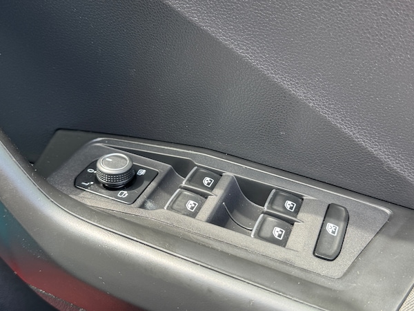Used Volkswagen T-Roc 2020 for sale - 75566015: Photo 41