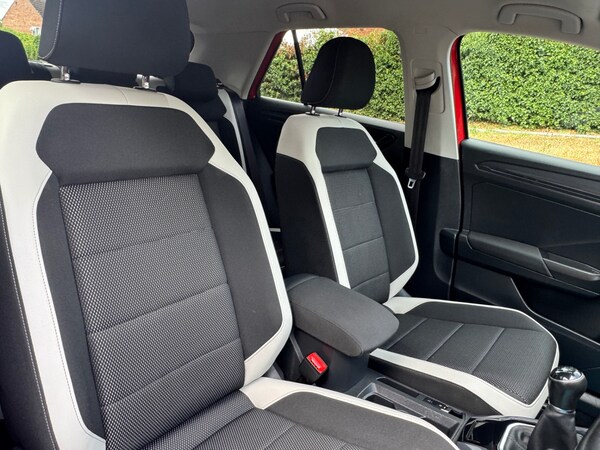 Used Volkswagen T-Roc 2020 for sale - 75566015: Photo 8