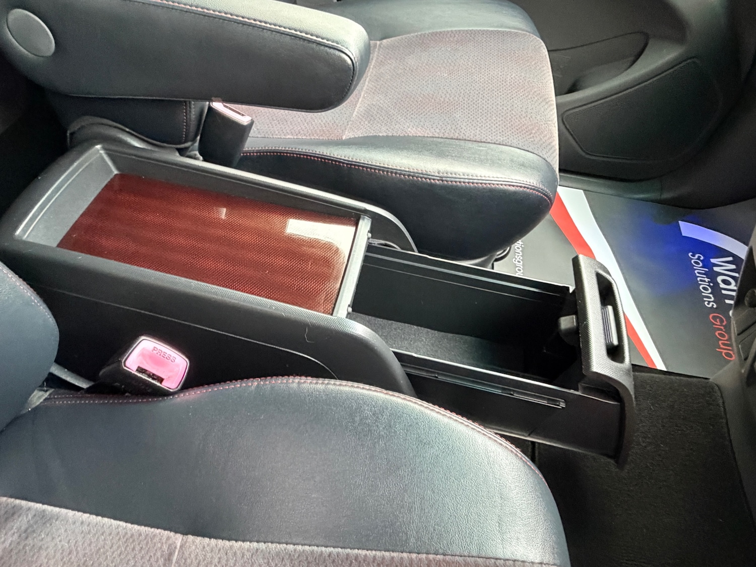 Used Toyota Estima 2023 for sale - 76353720: Photo 42
