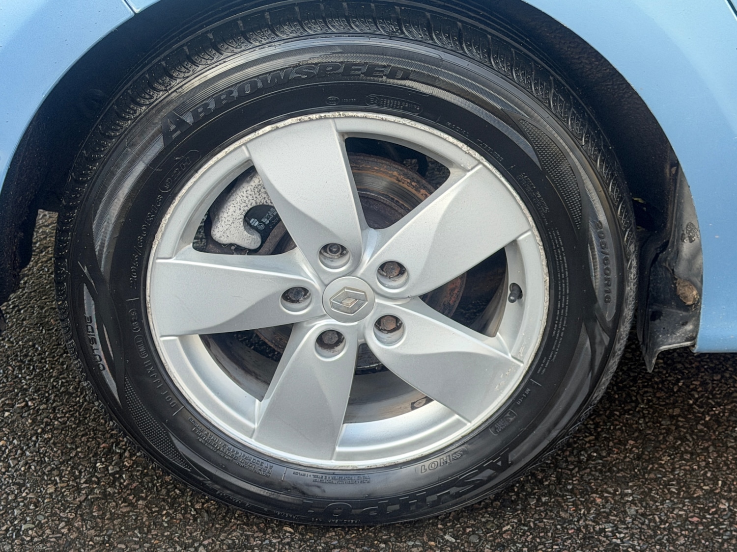 Used Renault Grand Scenic 2010 for sale - 77432266: Photo 23