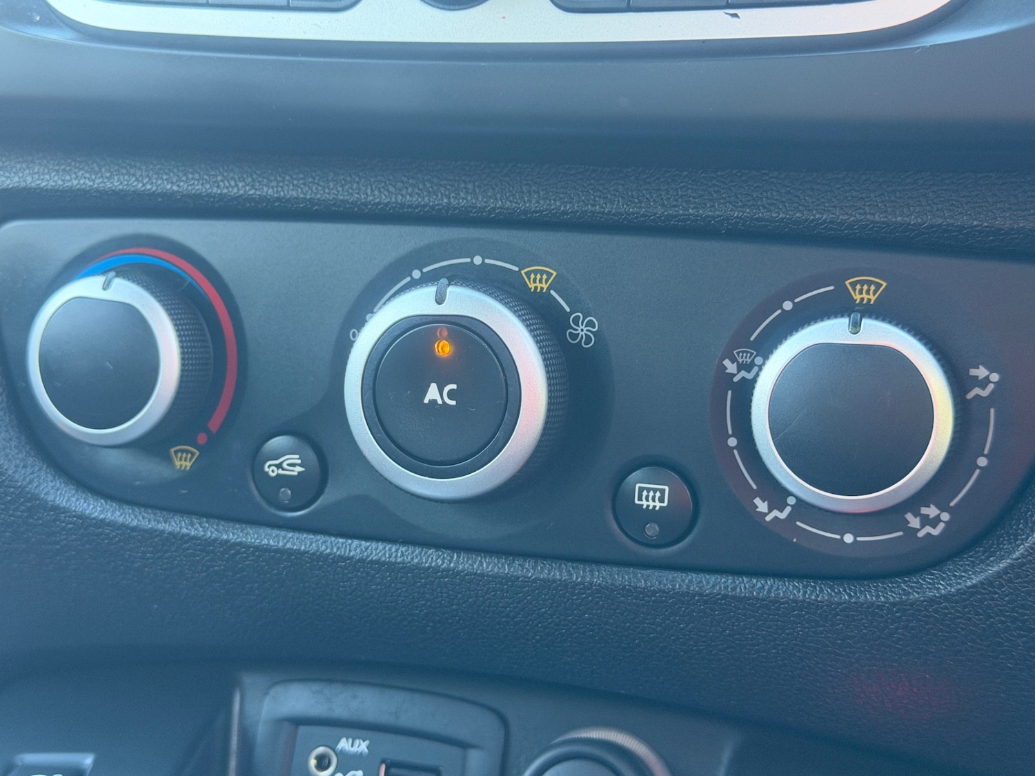 Used Renault Grand Scenic 2010 for sale - 77432266: Photo 31