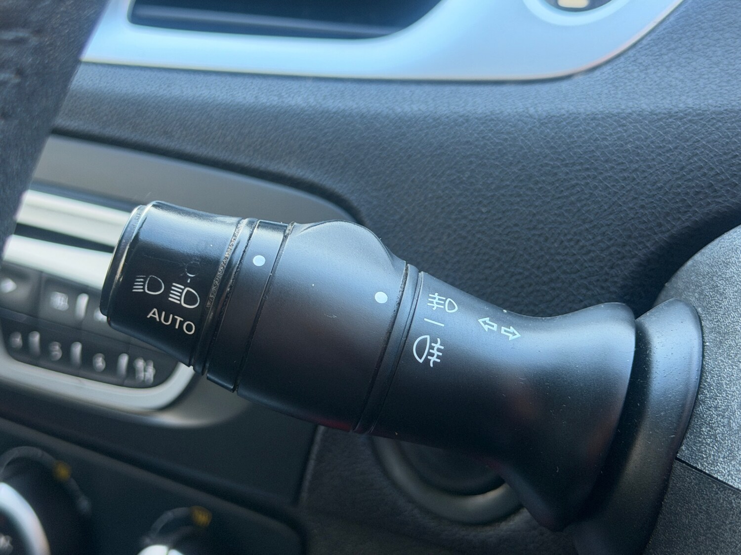 Used Renault Grand Scenic 2010 for sale - 77432266: Photo 36