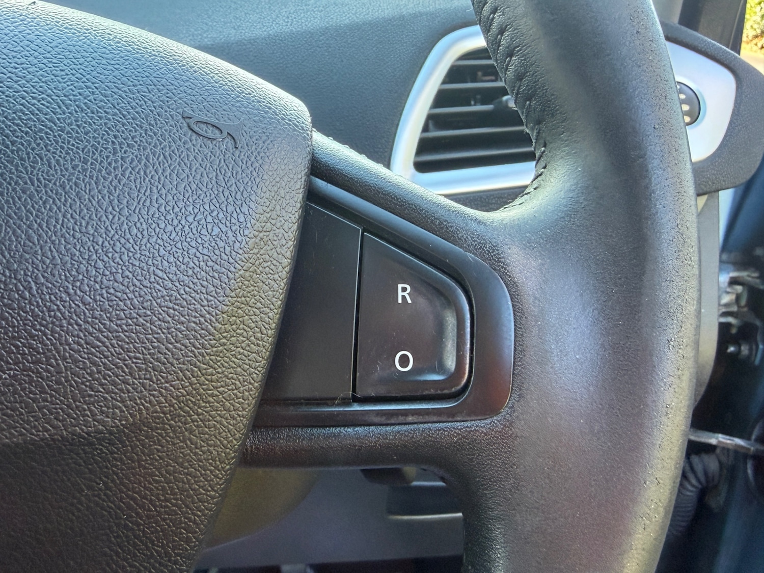 Used Renault Grand Scenic 2010 for sale - 77432266: Photo 40