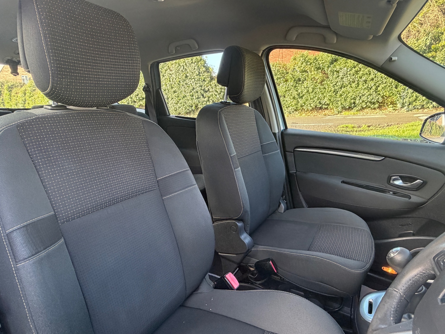 Used Renault Grand Scenic 2010 for sale - 77432266: Photo 8