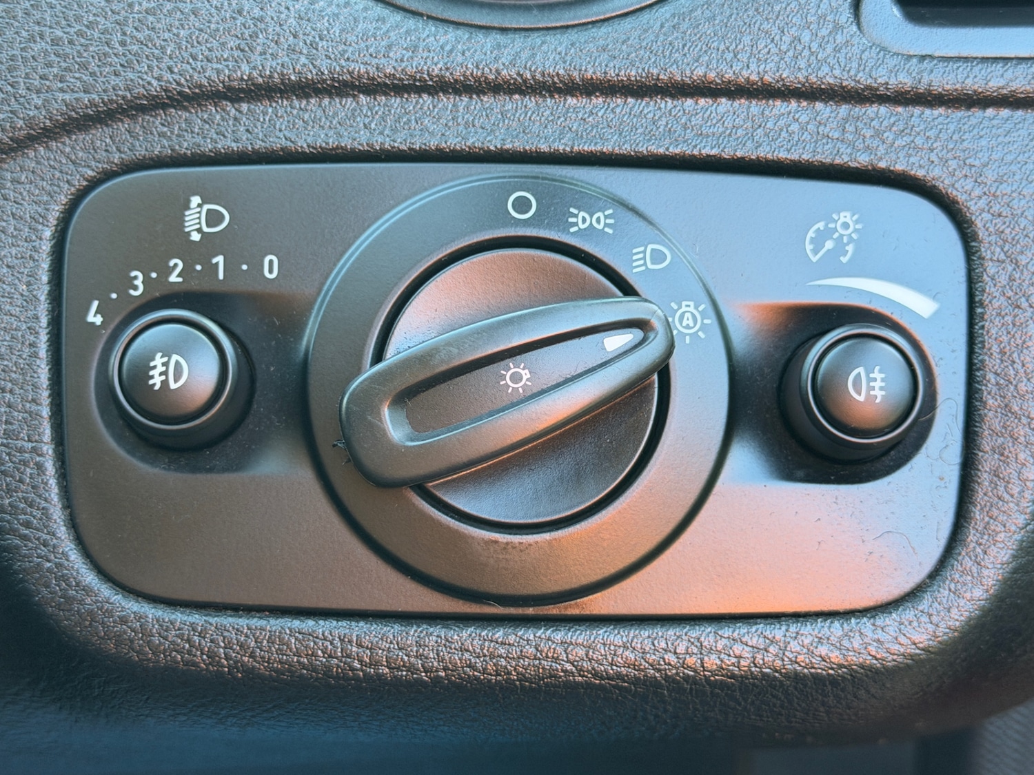 Used Ford S-Max 2016 for sale - 76918075: Photo 37