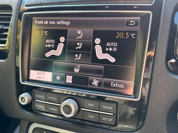 Used Volkswagen Touareg 2015 for sale - 76207621: Photo 31