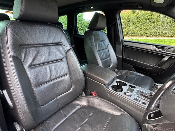 Used Volkswagen Touareg 2015 for sale - 76207621: Photo 8