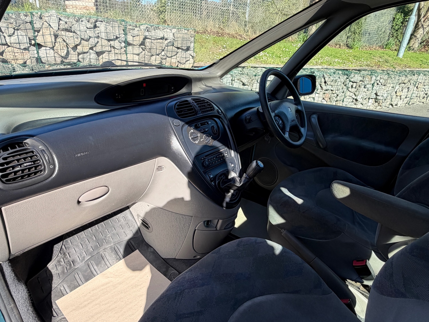 Used Citroen Xsara Picasso 2001 for sale - 78109670: Photo 2