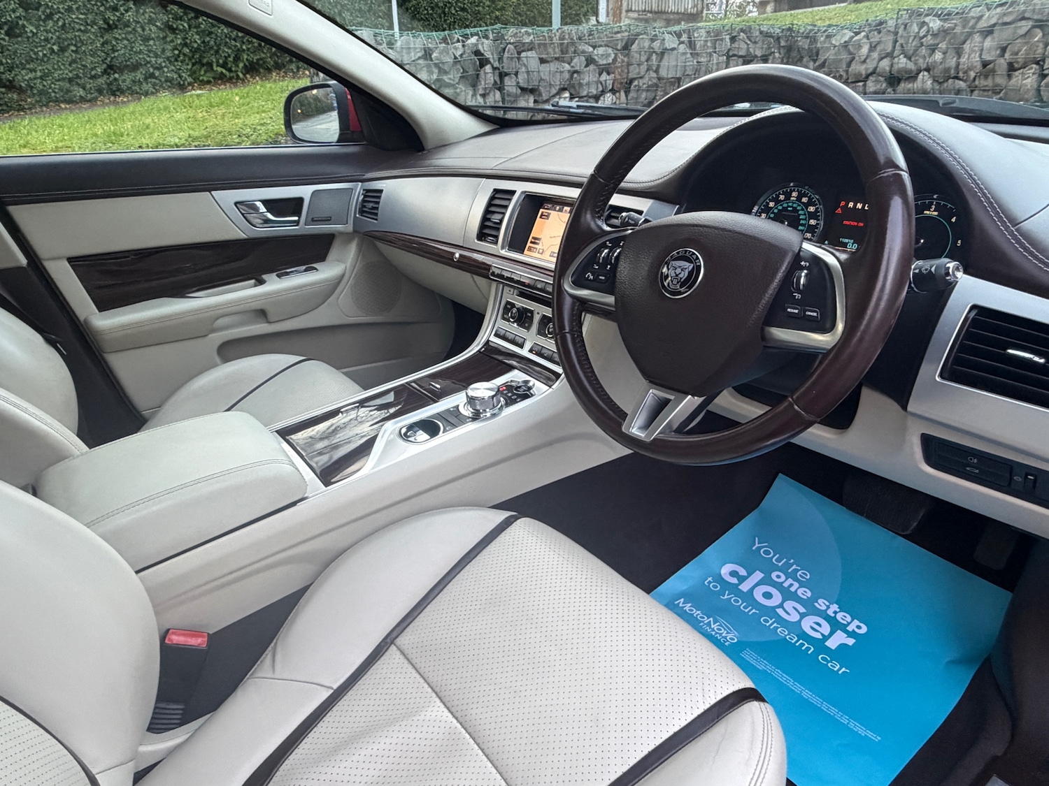 Used Jaguar XF 2015 for sale - 76894488: Photo 12