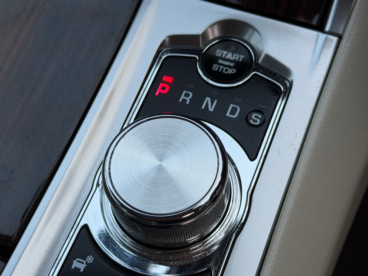 Used Jaguar XF 2015 for sale - 76894488: Photo 29