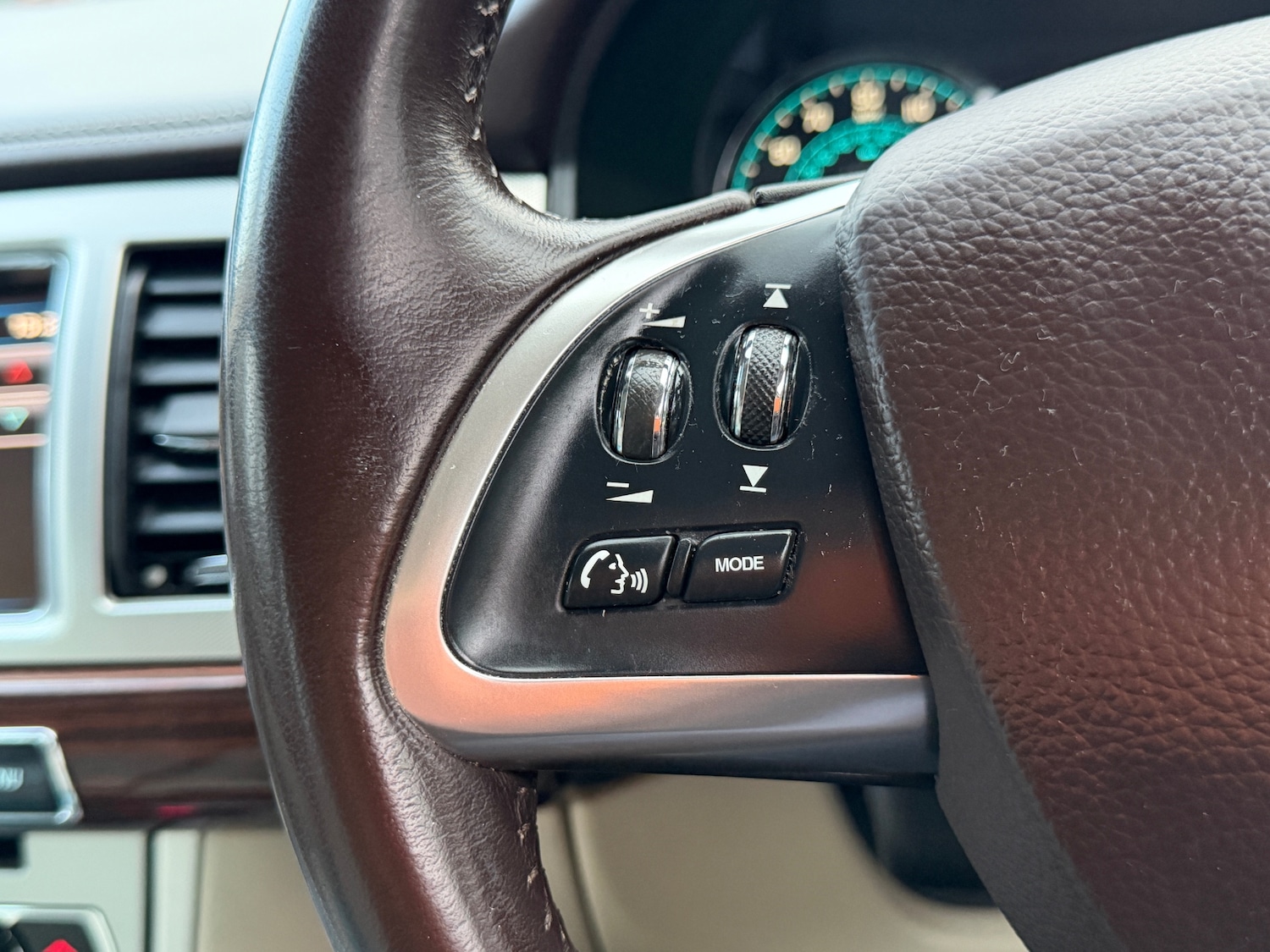 Used Jaguar XF 2015 for sale - 76894488: Photo 39