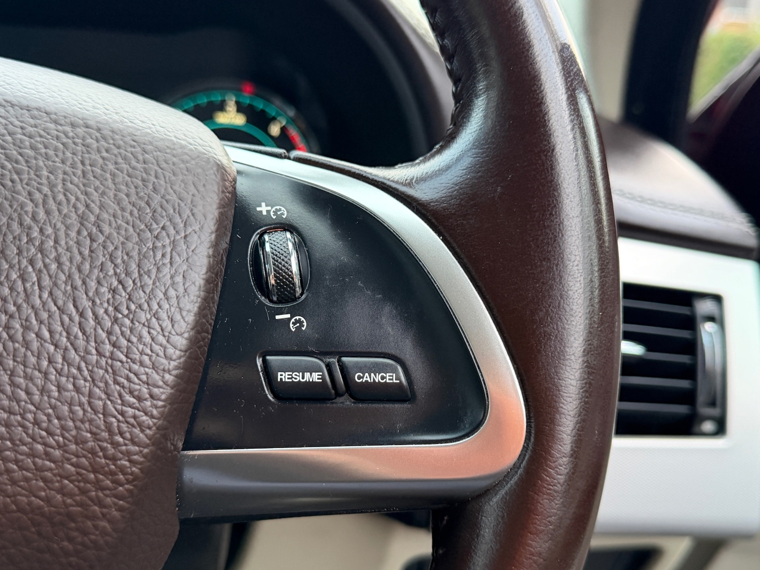 Used Jaguar XF 2015 for sale - 76894488: Photo 40