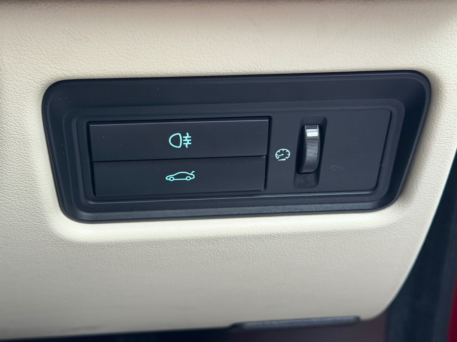 Used Jaguar XF 2015 for sale - 76894488: Photo 41