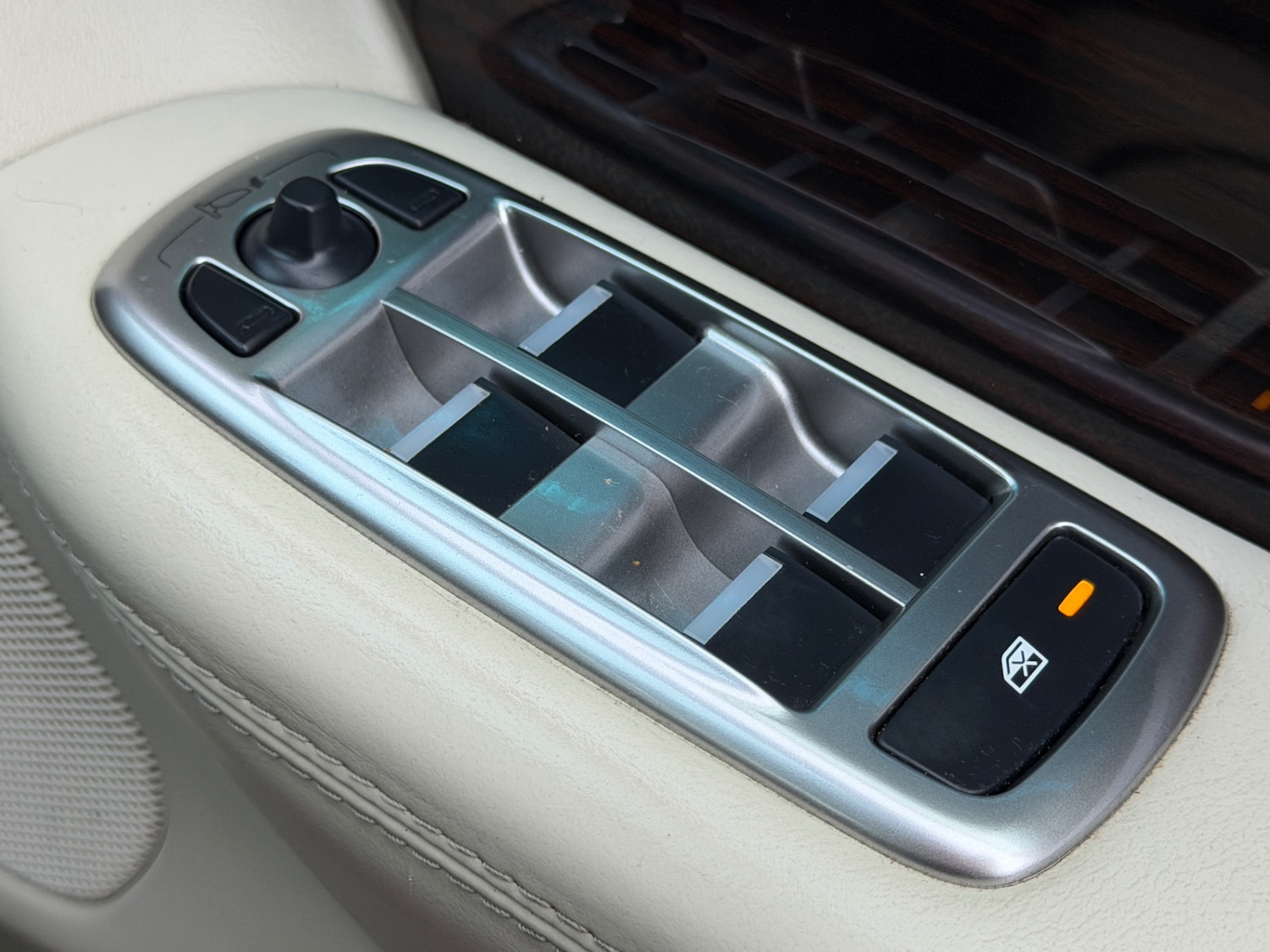 Used Jaguar XF 2015 for sale - 76894488: Photo 42