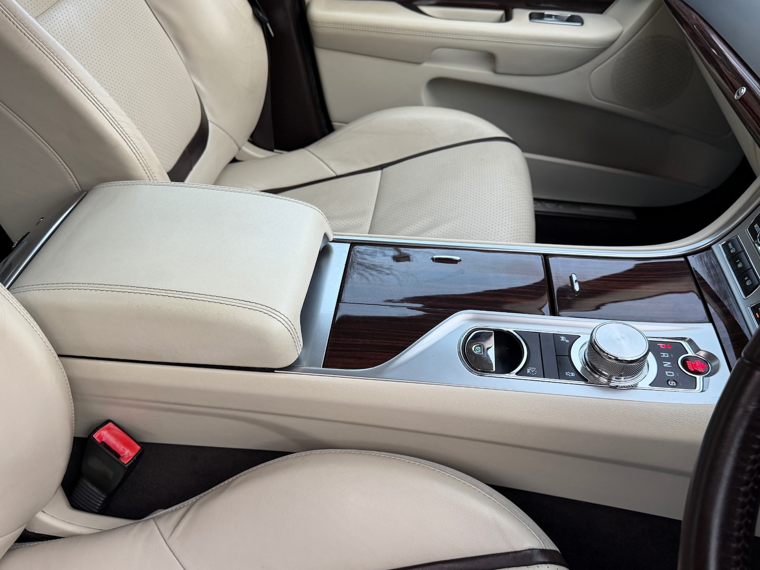 Used Jaguar XF 2015 for sale - 76894488: Photo 47