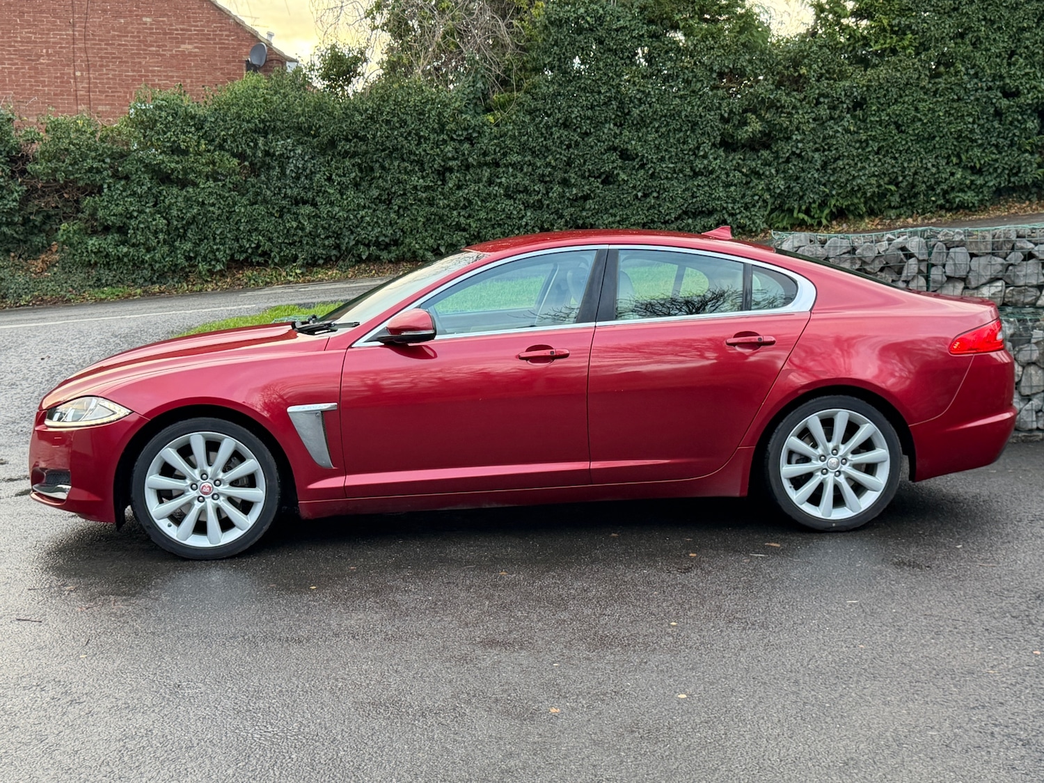 Used Jaguar XF 2015 for sale - 76894488: Photo 5