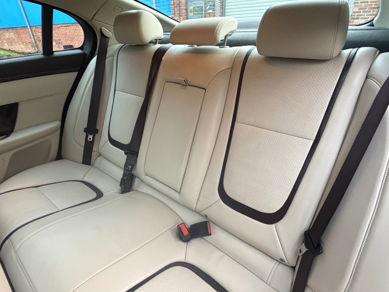 Used Jaguar XF 2015 for sale - 76894488: Photo 9