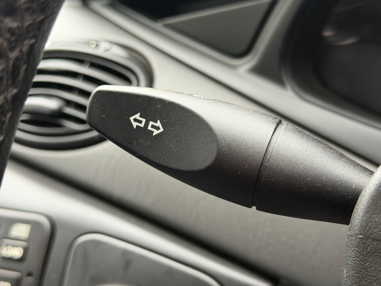 Used Ford Focus 2003 for sale - 77790228: Photo 31